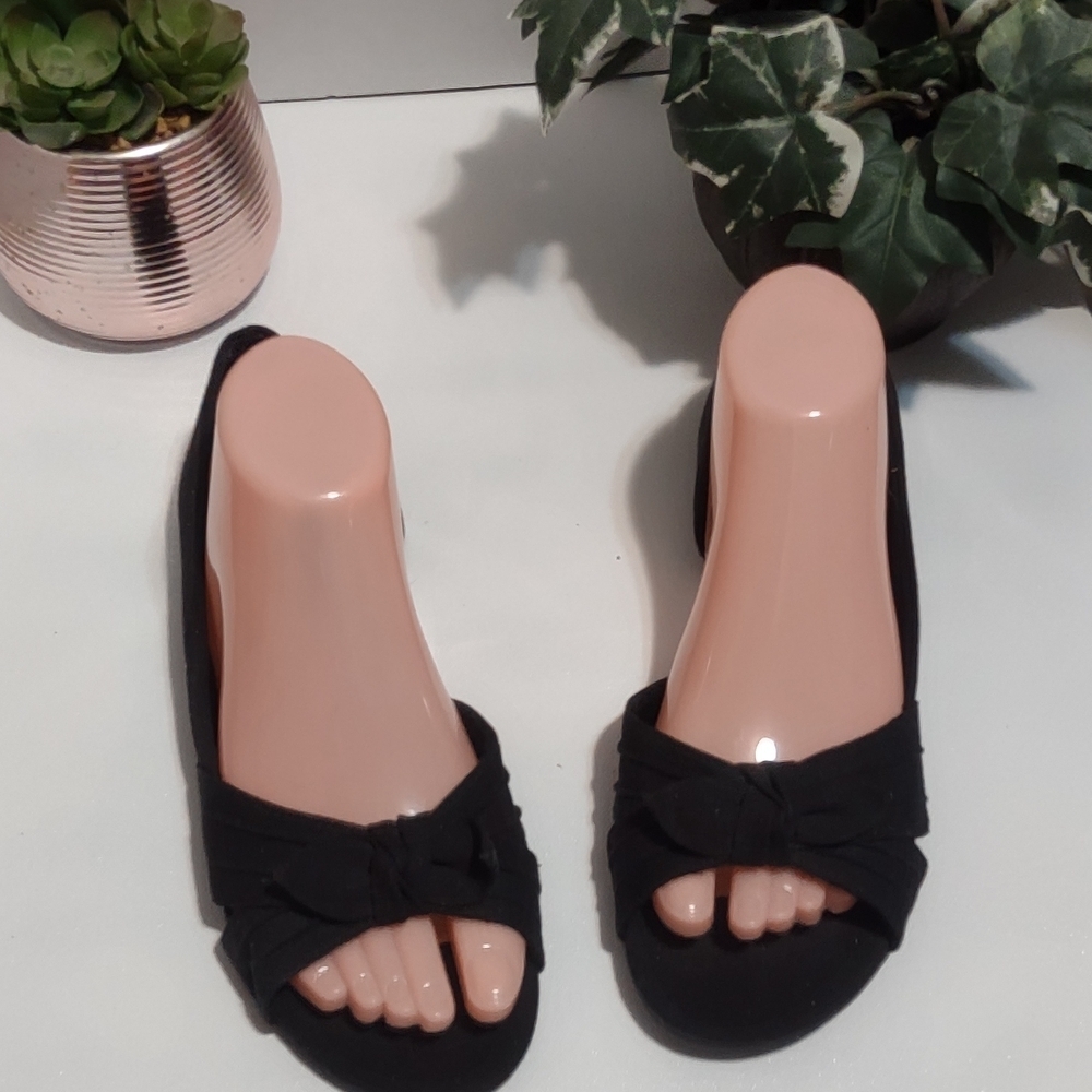 FIONI Clothing Black Open-Toe Flats - Picture 6 of 9